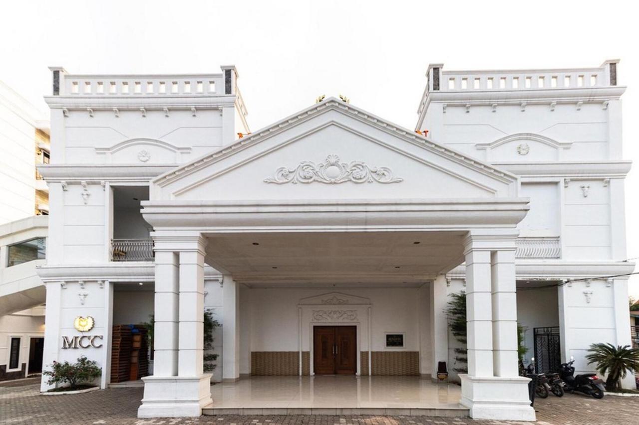 Готель Reddoorz @ Binjai Екстер'єр фото